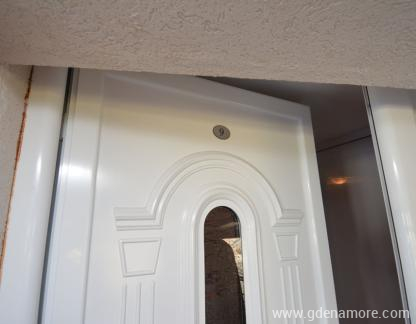 Apartamentos Lovcen, , alojamiento privado en Rafailovići, Montenegro
